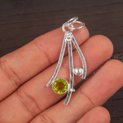 Handmade 925 Sterling Silver Jewelry Pendant Peridot Gemstone Pendant For Gift - Image 1 of 3