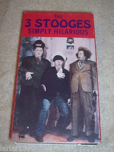 GOOD TIMES VIDEO "THE 3 STOOGES SIMPLY HILARIOUS" VHS TAPE/MOVIE - Foto 1 di 3