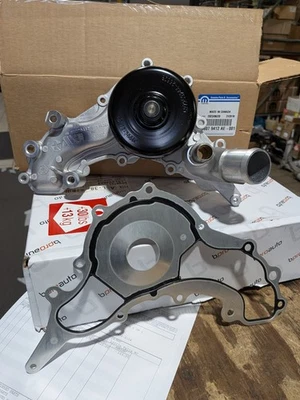 2012-2018 Jeep Wrangler Water Pump & gasket W/ Pulley part # 68079412AE - image 1 of 4