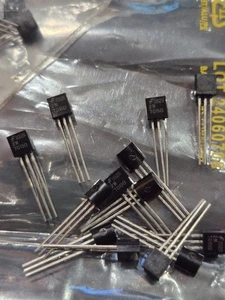 Stck. 38 Stück - Fairchild - 2N7000 MOSFET N-KANAL 60 Volt, 0,2 A - Bild 1 von 3