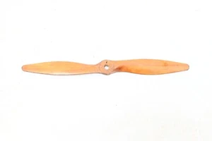 Modelo de juguete de madera vintage avión hélice torpedo marcado? Serie 15 #2 - Imagen 1 de 6