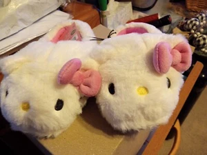 Girl Hello Kitty Sanrio Slippers White Fuzzy House Shoes Size 13-1 Rubber Bottom - Picture 1 of 4