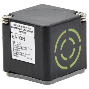 E51DS1 Eaton/Cutler Hammer Side Sensing Proximity Sensor Head -SA - Picture 1 of 2