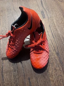 Nike Magista Soccer Cleats Youth Size 12 C Orange - Picture 1 of 10