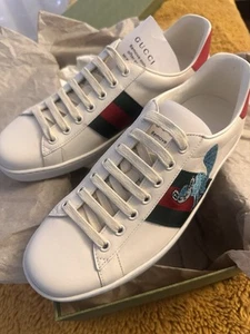 Gucci Sneaker ACE Neu Gr. 41,5 EU , Mit Echtheitsgarantie . Storepreis 690€ - Bild 1 von 11