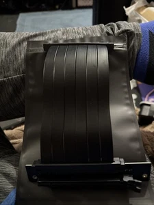 Phanteks - GPU Riser Cable PCIE 4.0 Open Box - Zdjęcie 1 z 4