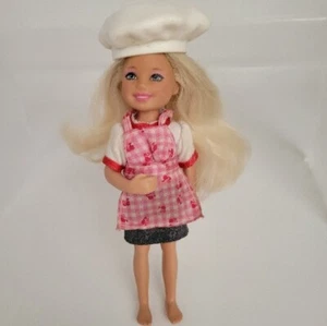 Barbie Chelsea I Can Be A Cooking Teacher Chef Sister Puppe 2012 - Bild 1 von 4
