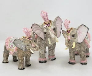 Tres elefantes circo irlandeses de porcelana de Dresde perfecto estado - Imagen 1 de 24