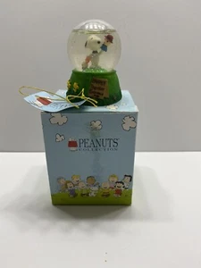Westland Mini Snoopy Schneekugel "Pawpet Show" in OVP - Bild 1 von 1