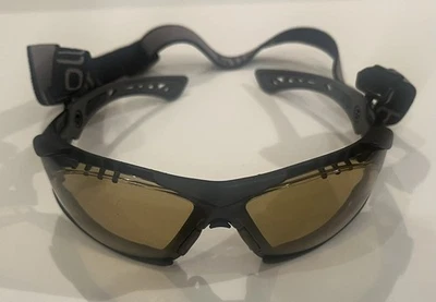 Gafas de seguridad Bolle 40258 Rush+ negras con lente antiniebla templos crepusculares con correa Foto 1 de 4