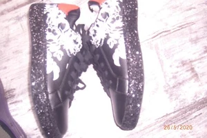 schwarze schnürschuhe mit glitter an der sohle - Bild 1 von 2