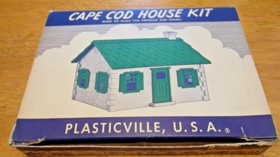 Plasticville HP-9 White /Blue Cape Cod House Kit - Image 1 of 4