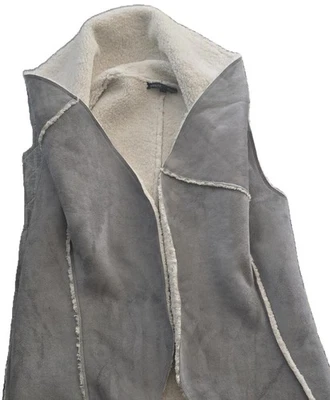 Chaleco de piel sintética Saks Fifth Avenue Foto 1 de 4