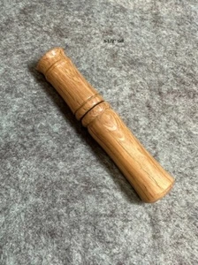 NEEDLE HOLDER Hand carved OAK Wood sewing / quilting / crafts - Picture 1 of 2