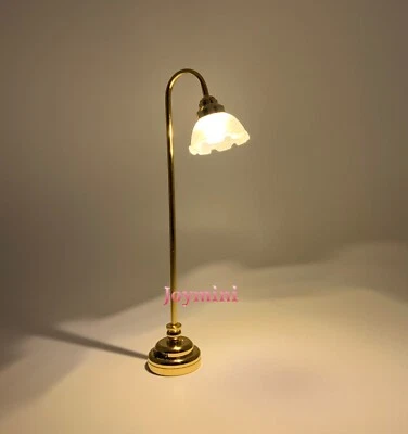 1/12娃娃屋微型凹槽灯罩落地灯LED灯电池使用玩具 — 第 1/4 张图片