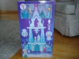 Disney Frozen ELSA'S MAGICAL RISING CASTLE - Picture 1 of 11