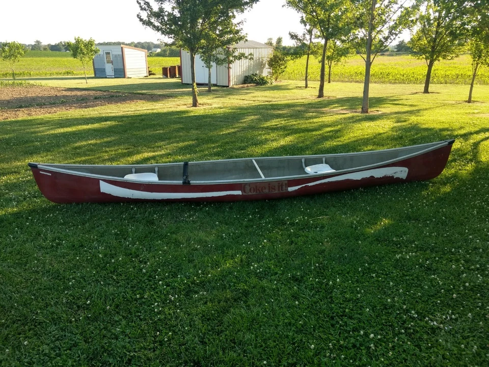 Coca Cola Sawyer canoa 16 ft. Foto 1 de 1