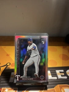 2025 Topps Serie 2 - Kumar Rocker #408 Rainbow Foilboard (RC) - Imagen 1 de 2