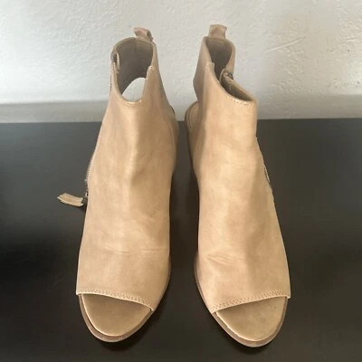 Circus by Sam Edelman Women’s Ankle Booties Tan Faux Suede Shoe US 9M EUR 39 - Image 1 of 4