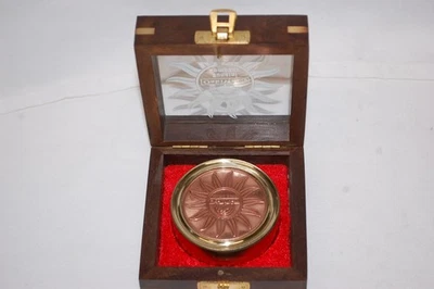 Brújula reloj de sol de latón Oakiway en vitrina de madera muy bonita Foto 1 de 4