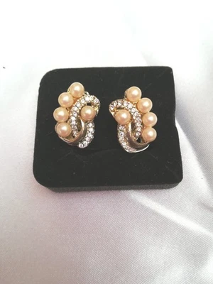 Elegante Ohr Clips mit Perlen und Zirkonia Steine Modeschmuck - Bild 1 von 4