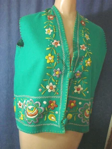 Vintage 40s 50s Vest Embroidered Wool Felt Floral FC Buttons M C36 Crewel - Picture 1 of 9