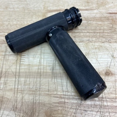 Empuñaduras moleteadas para máquina Joker, acabado anodizado negro duro Foto 1 de 4