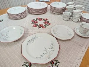 The Chartwell Collection Churchill China Mille Fleurs - Plates & cups - Picture 1 of 29