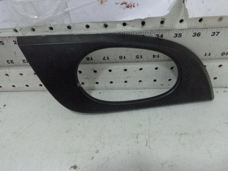 Bisel de manija de puerta trasero izquierdo GMC Envoy 2002 SLE 25809853  Foto 1 de 4
