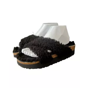 Sandali incrociati Papillio By Birkenstock Daytona neri in shearling, taglia 38 nuovi senza scatola - Foto 1 di 10