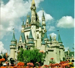 Cinderella's Castle at Walt Disney World Resort Florida Vintage Postcard - Picture 1 of 5