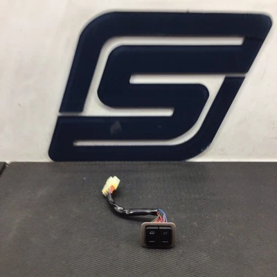 1997 Subaru SVX - Mirror Heater/Parking Light Switch - Изображение 1 из 4