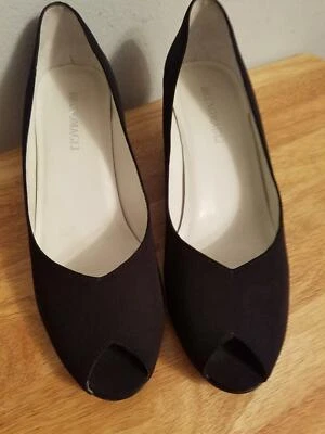 Bruno Magli Preto Tecido de Couro Patente Peep Toe Bombas Cunha 7B Itália  - Imagem 1 de 4