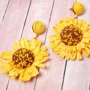 Seed Beading Chunky Raffia Sunflower Earrings - Bild 1 von 3