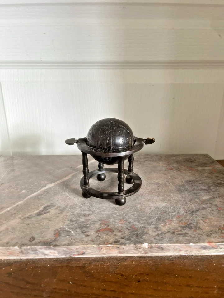 Ancien Astrolabe Globe Terrestre Bronze Inde Iran - Photo 1/4