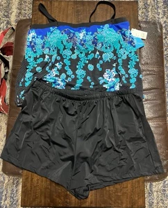 NWT Blue Floral AZUL Two-Piece Swimsuit - Size 24W - Picture 1 of 7