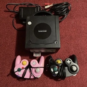 Nintendo GameCube Black DOL-001 System W / Memeory Card 2 Controllers DOL-014 - Picture 1 of 10