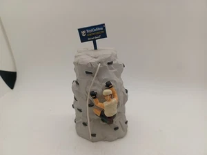 Royal Caribbean Kletterwand "Get out there" Figur / Briefbeschwerer - Bild 1 von 9