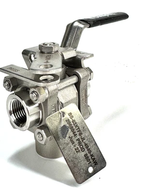 SWAGELOK SS-63XTF8-JL 1/2" NPT 1000-psi 3-Way Ball Valve w/ Lockable Lever - Image 1 of 4