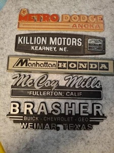 [5] Five Vintage Car Dealership PLASTIC Nameplate Emblem Badge - Bild 1 von 9