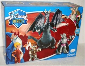 Famosa Disney Sword Stone Arthur Blue Dragon Dwarf Warrior Knight RARE FREE S/H - Bild 1 von 1