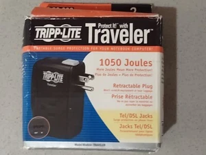 Tripp•Lite Traveler 1050 dżuli Chowana wtyczka Przenośny ochraniacz przeciwprzepięciowy - Zdjęcie 1 z 12