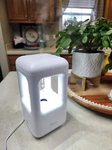 Anti-Gravity Water Drop Humidifier - Picture 1 of 3