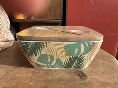 NUEVO SIN USAR Tazón para Servir Impreso Diseño Hoja Tropical con Tapa y Utensilios para Servir Foto 1 de 4