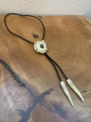 Corbata vintage Antler Bolo/metal lobo/correa trenzada de cuero Foto 1 de 4