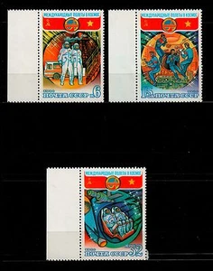 USSR RUSSIA STAMP. MNH-OG. INTER COSMOS - 1980. Complet 3 timbres. - Foto 1 di 1