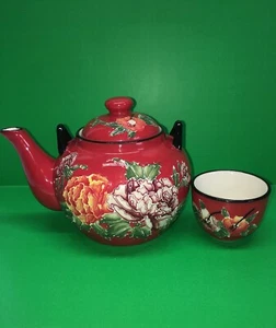 Tetera y taza de porcelana Pier 1 pintada a mano sin mango peonías rojas y blancas - Imagen 1 de 8