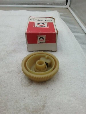 Nuevo de Lote Antiguo Antena Eléctrica Motor Gear 1982-1985 Cadillac Eldorado Sevilla CAMARO Foto 1 de 2