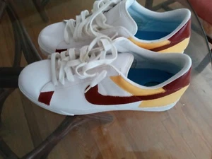 NIKE SWEET CLASSIC WHITE, BURGUNDAY & GOLD SHOES SIZE 12, 318333-113 - Picture 1 of 5