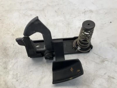 05-11 Mercedes-Benz SLK280 3.0 Front Bonnet Hood Release Handle B - Image 1 of 4